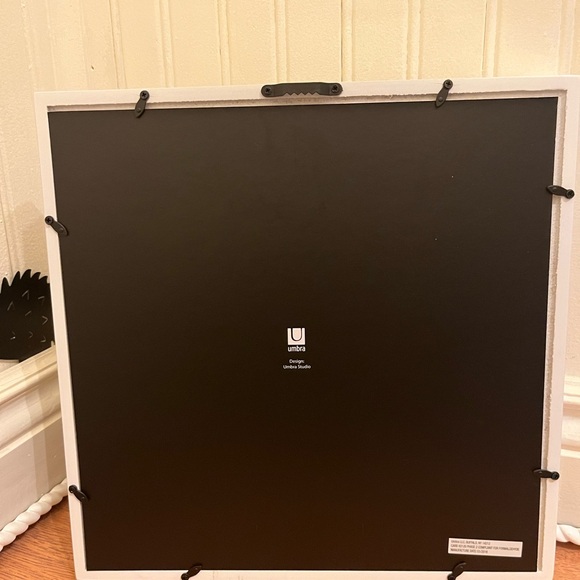 Umbra “No drama llama” framed print 12x12 inches - Picture 3 of 3